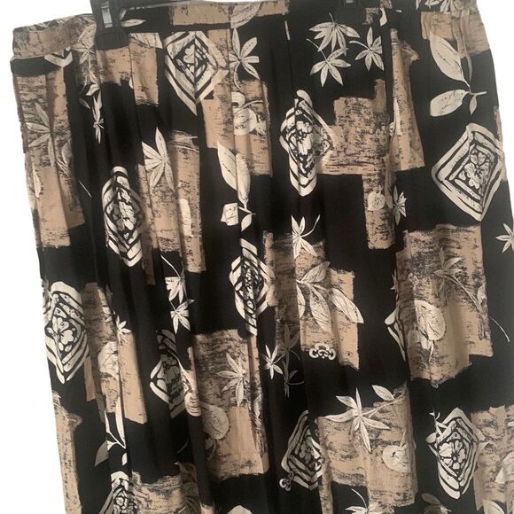 Pre Owned Women’s Alfred Dunner Floral Skirt Sz 22W Festive Style Comfort - Picture 3 of 11